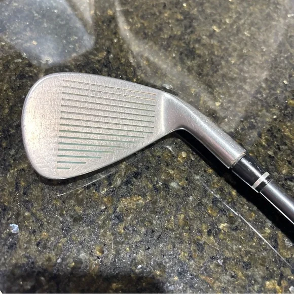 Nike NDS PW Fujikura NDS Regular Flex Graphite Pitching Wedge LH - Picture 2 of 9